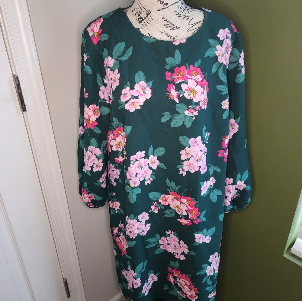 Green Flower Dress - Picture 4 of 4